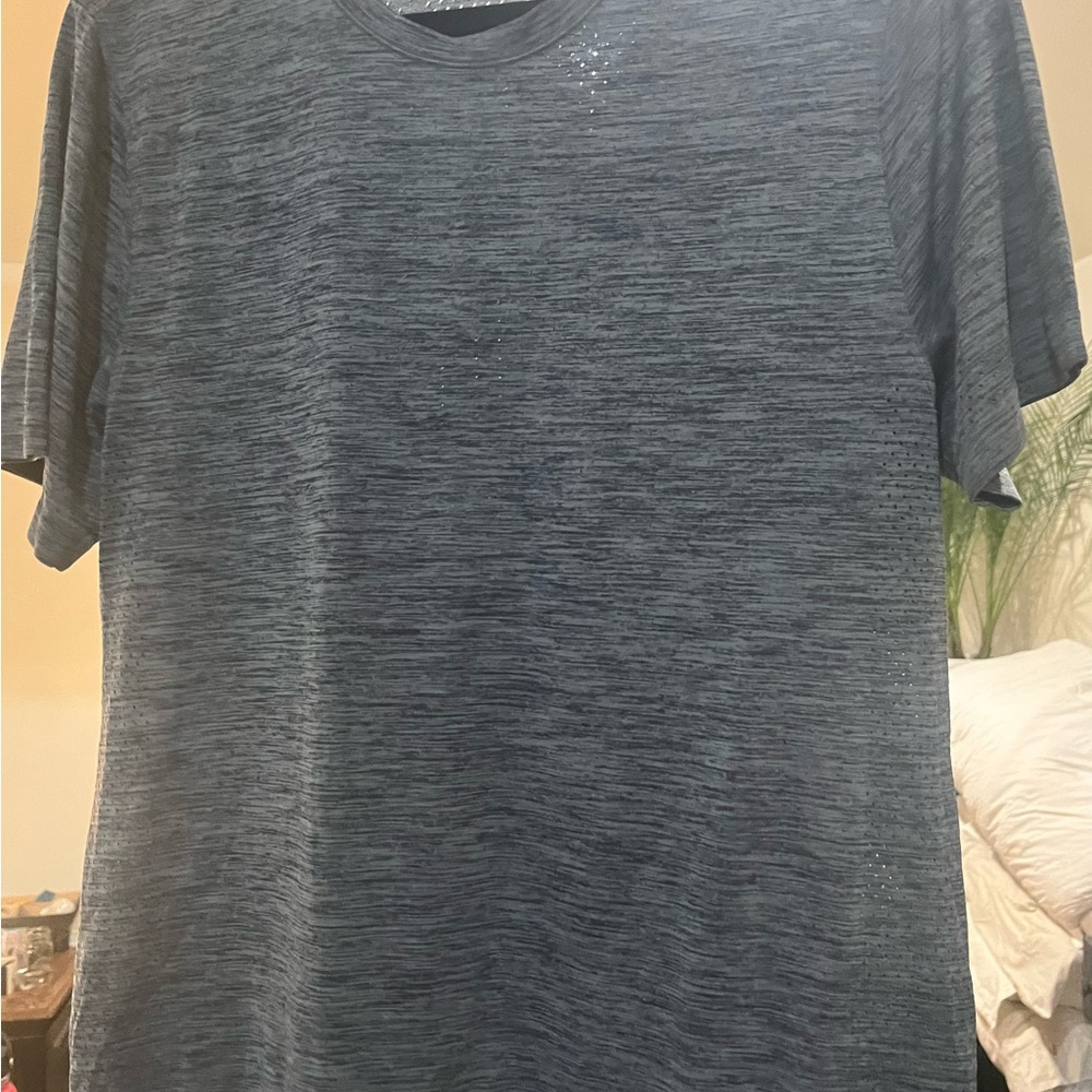 Men's Lululemon Heather grey T-Shirt